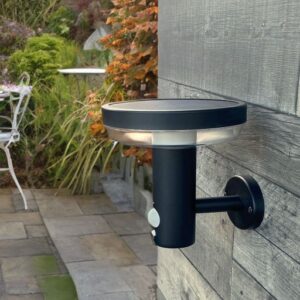 Nico solar wall light