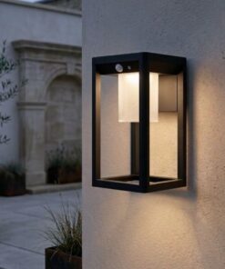 Solara Wall Lamp