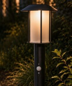 Solar Post Vega in Black